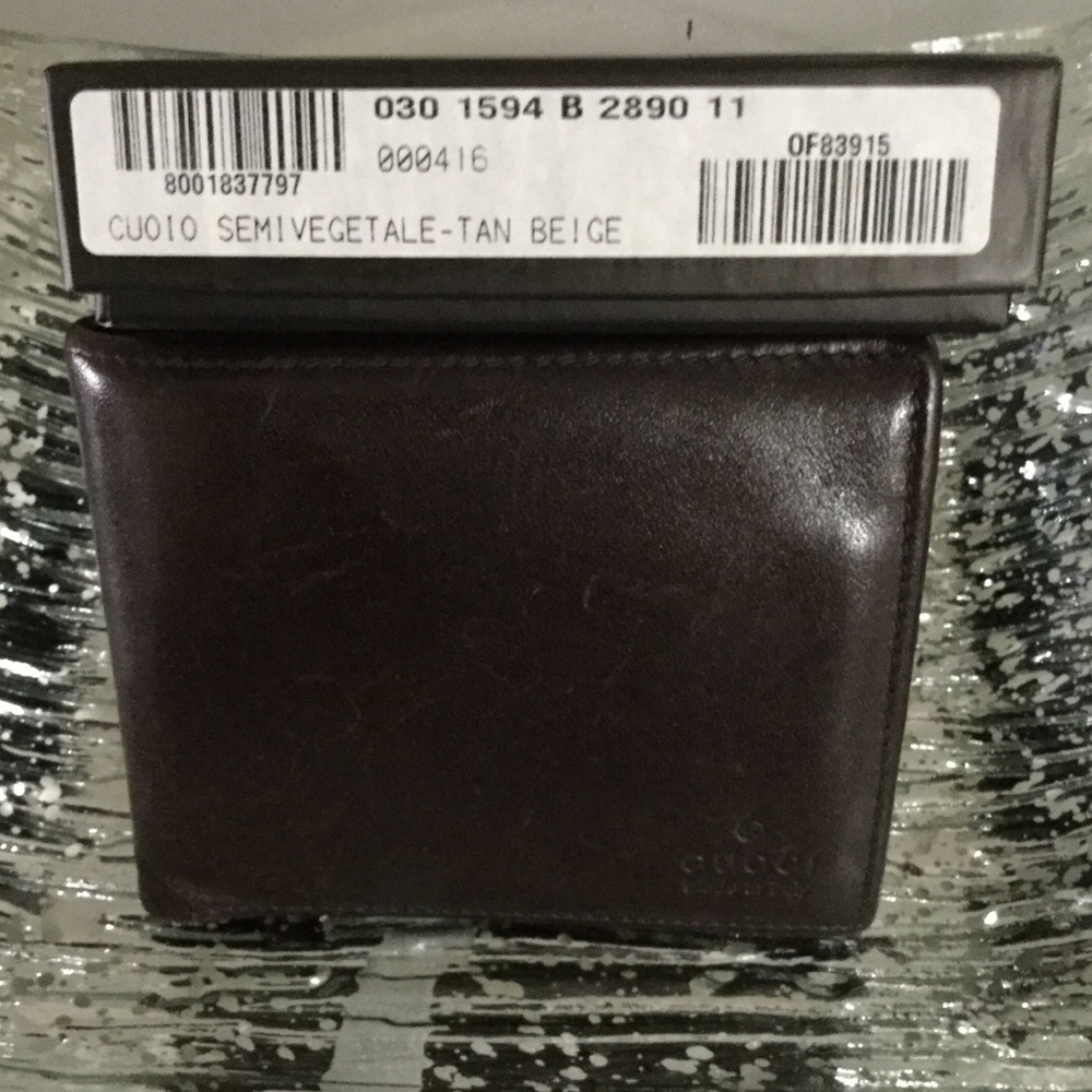 ❌ SOLD ❌. Auth Gucci Bi Fold Wallet - Picture 4 of 6